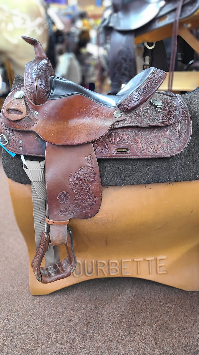 Used 14" Dakota Roping Saddle