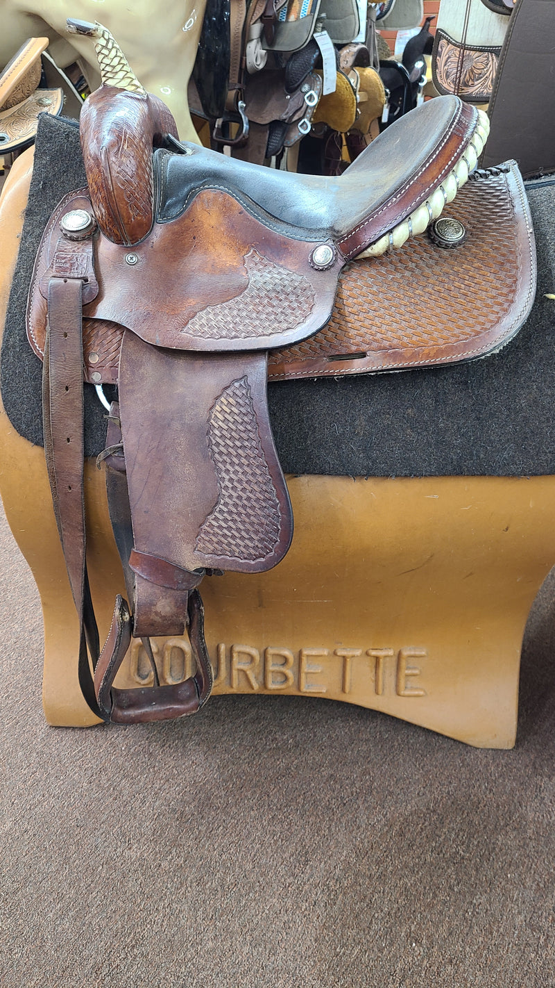 Used 14.5" Double J Lynn McKenzie Special Barrel Saddle