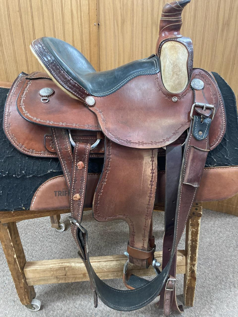 Used 14" Dakota Roping Saddle