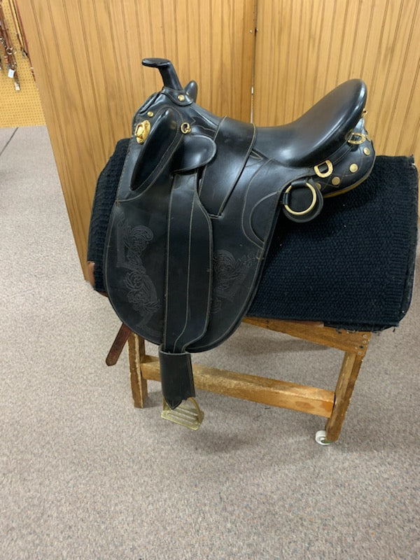 Used 18" Austrailian Stock Saddle