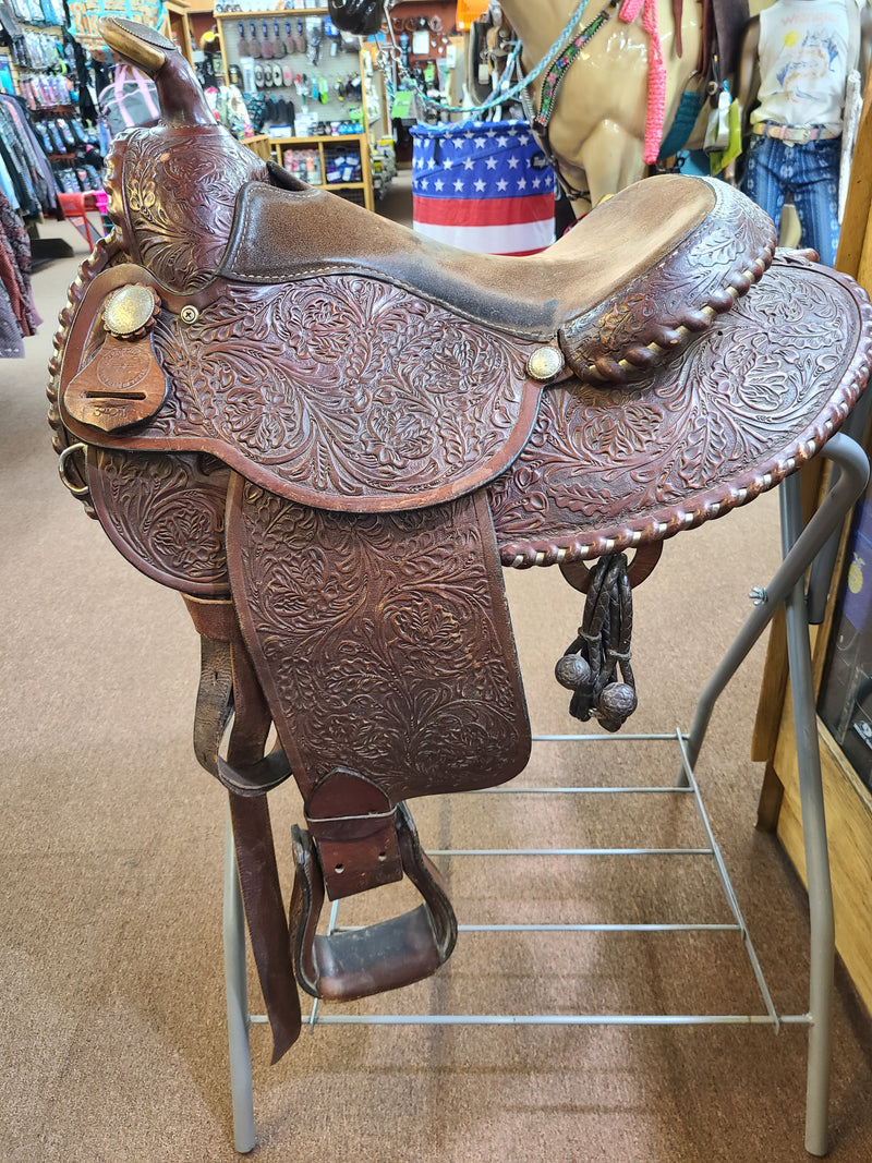 Used 16.5" About the Horse Anato Tree Trail Saddle