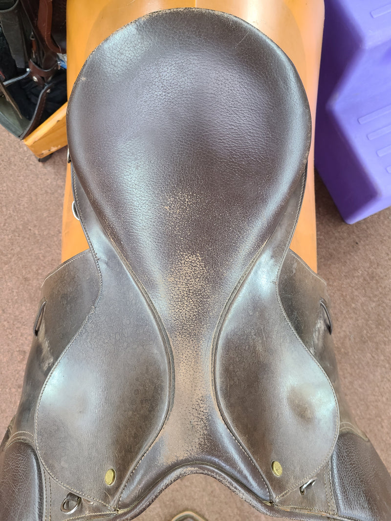 Used 18" Collegiate All Purpose Saddle