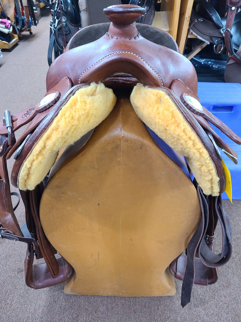 Used 16.5" About the Horse Anato Tree Trail Saddle