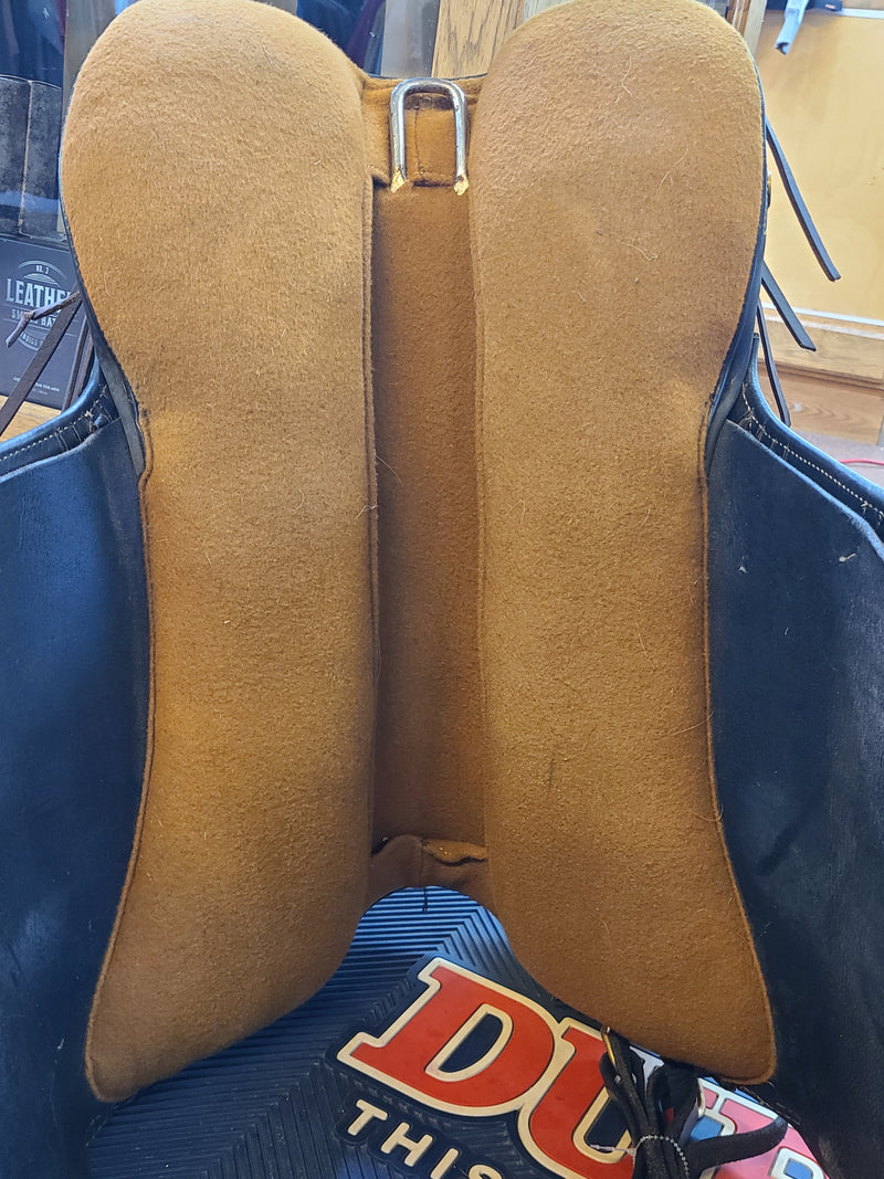 Used 16" Down Under Aussie Stock Saddle