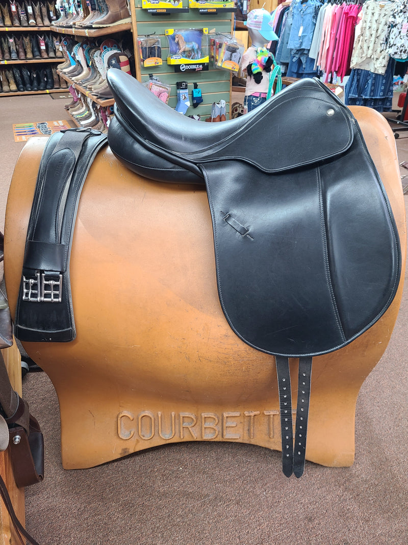 Used 17.5" Kanon Imperial Star Performance Dressage Saddle