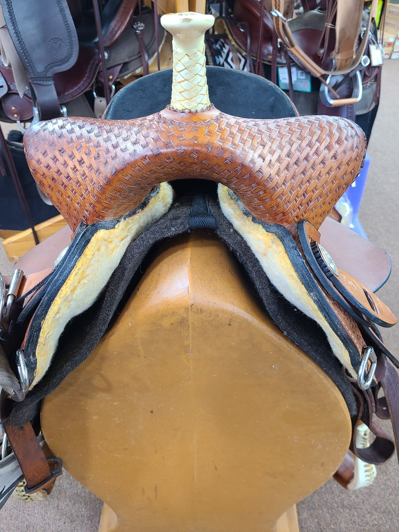 Used 14" W Rocking R Barrel Saddle