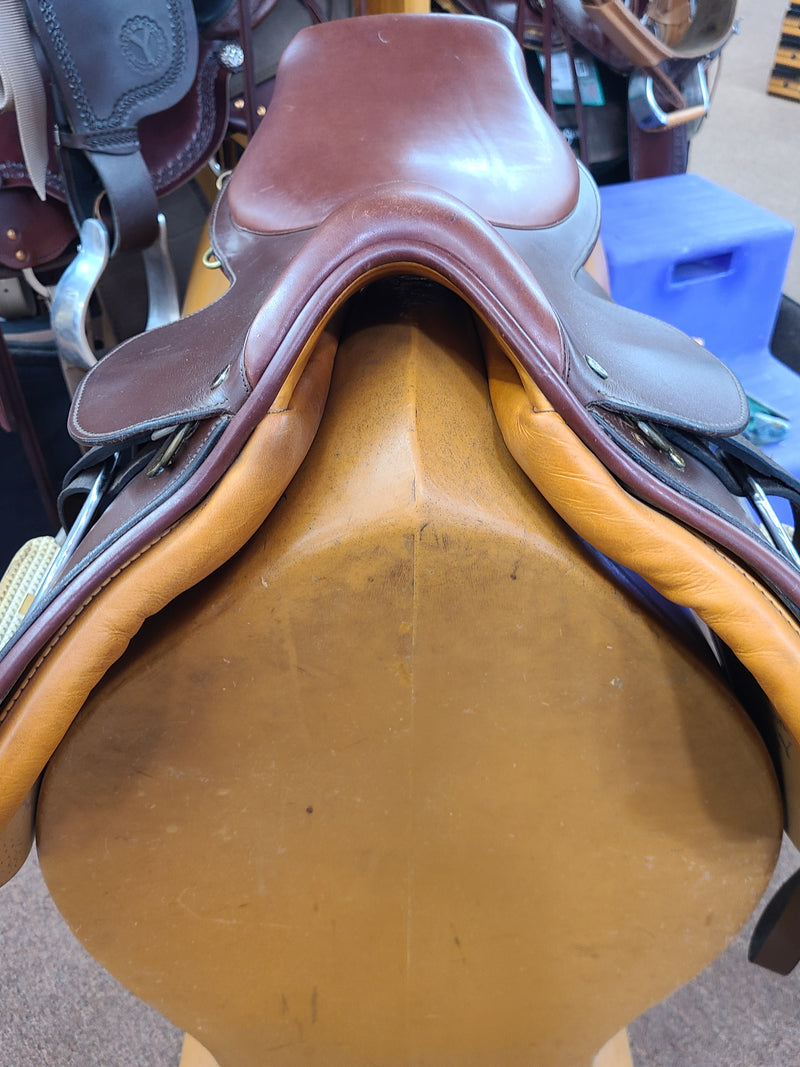 Used 17" Crosby Prix Des Nations Close Contact Jumper Saddle