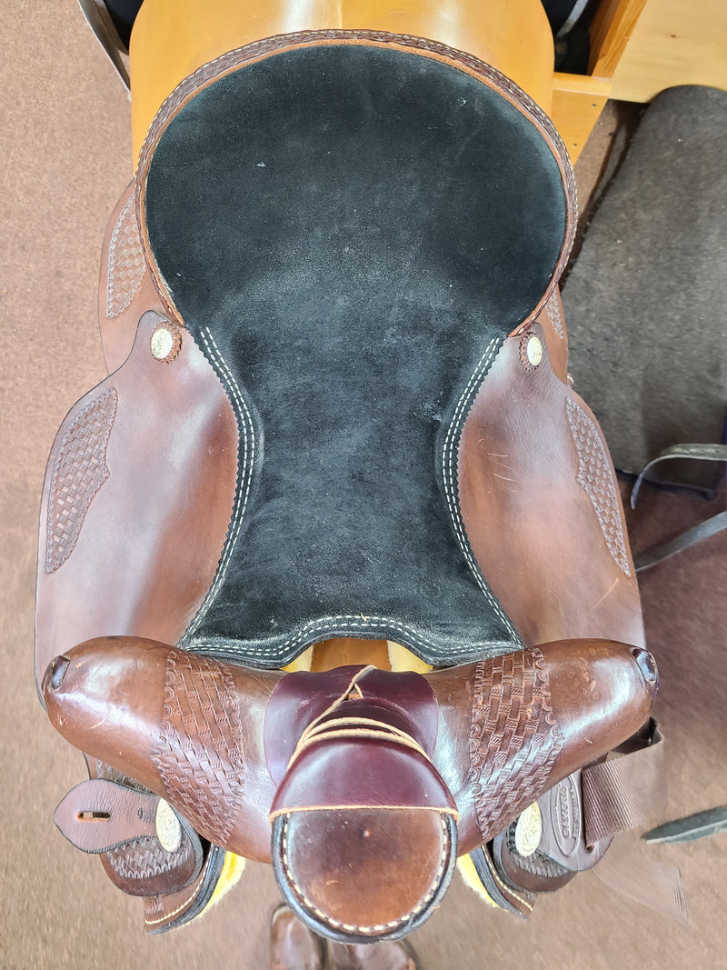 Used 17" Dakota Saddlery Beartrap Trail Saddle