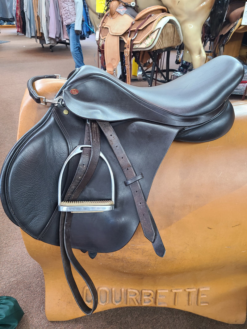 Used 17.5" Kent & Masters S-Series Jump Saddle