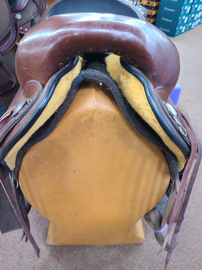 Used 16" Circle Y Custom Sundance Endurance Flex Trail Saddle