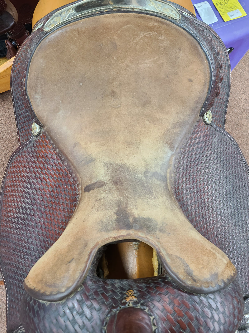 Used 15.5" Circle Y Trail/Reiner Saddle