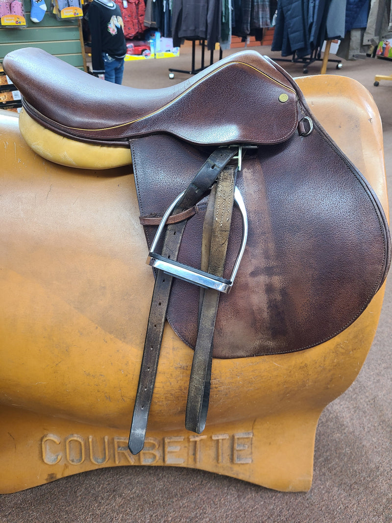 Used 16.5" Crosby Collegiate Close Contact Saddle