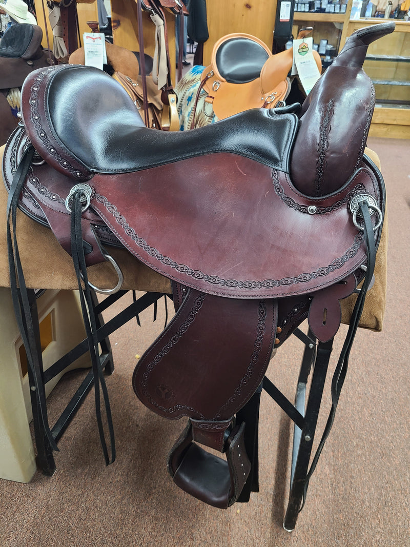 Used 17" Circle Y Tennessee Trail Gaiter Saddle
