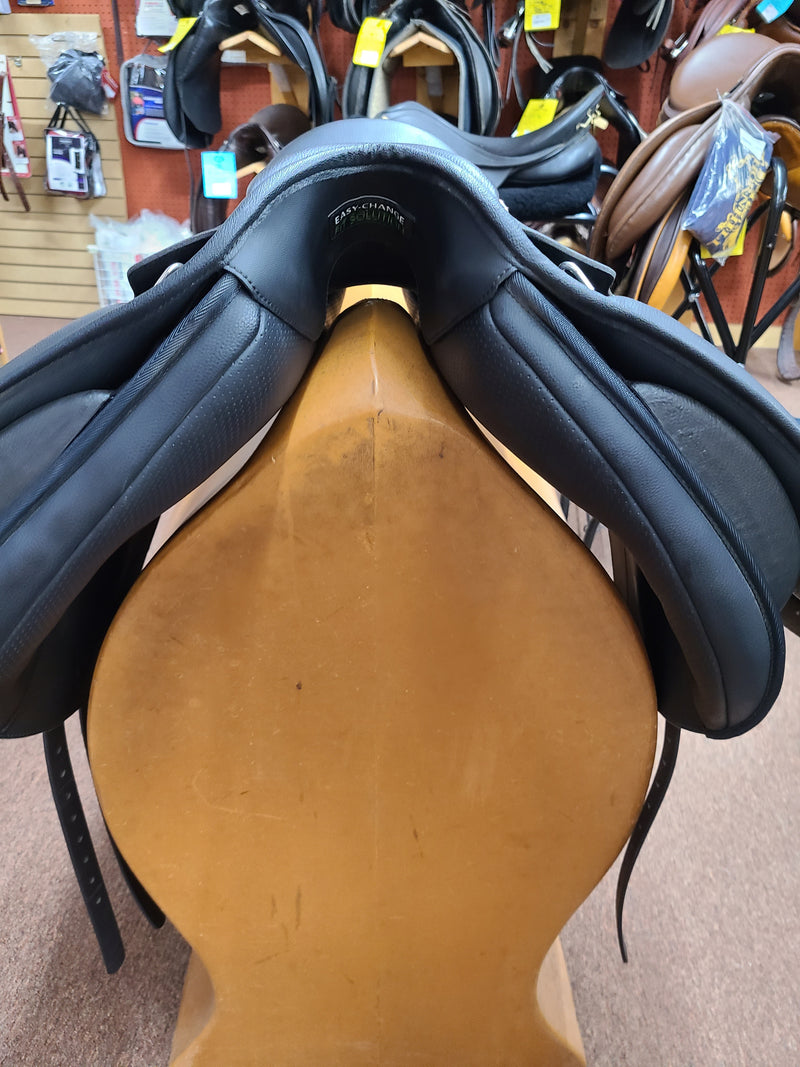 Used 18" Wintec 500 Dressage Saddle