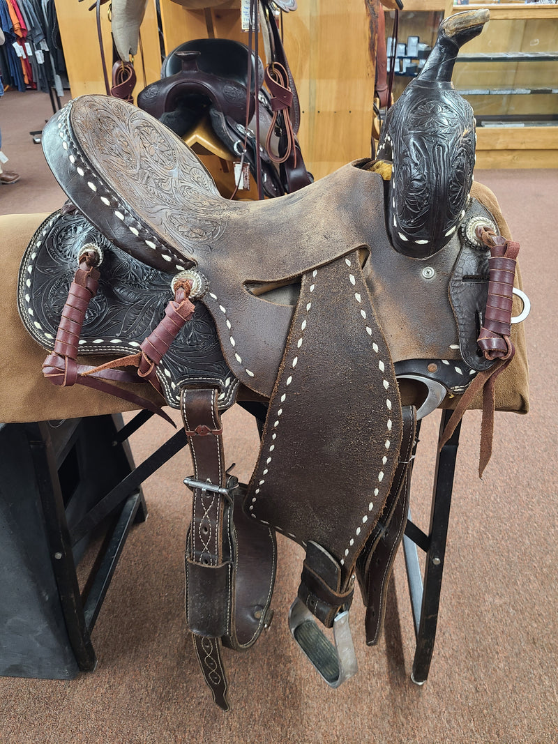 Used 15.5" Sheridan with Buckstitch Barrel Saddle