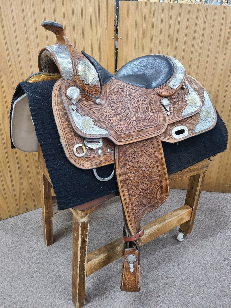 Used 16" Dale Chavez Show Saddle