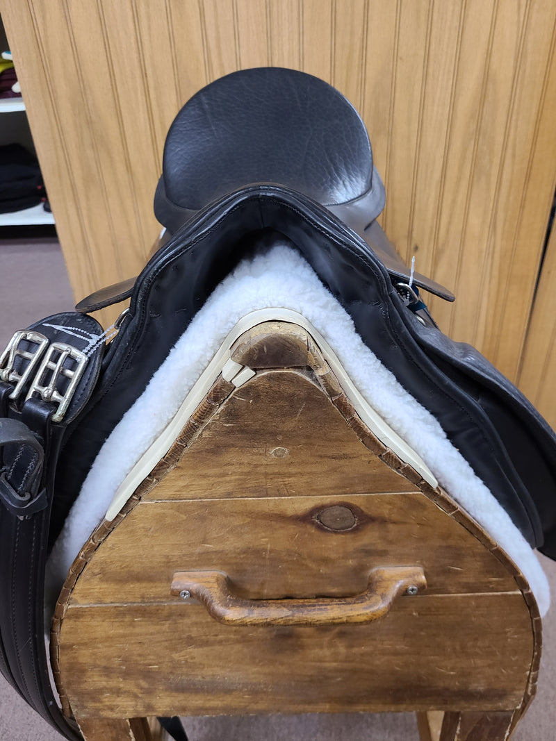 Used 16.5" County Competitor Dressage Saddle
