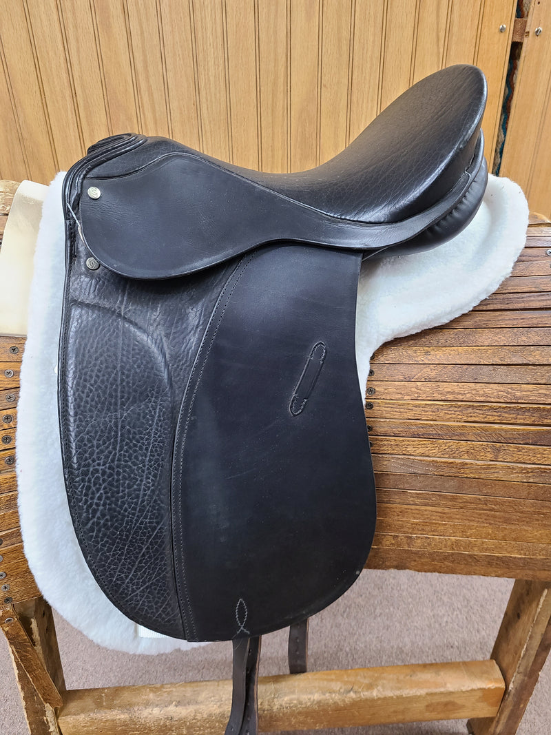 Used 16.5" County Competitor Dressage Saddle